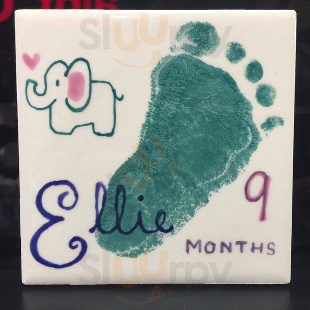 Paint Glaze & Fire Ceramics & Coffee House