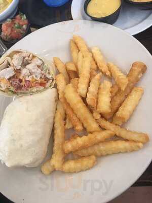 2 Creeks Bar & Grill