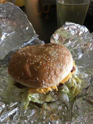 Bob’s Giant Burgers