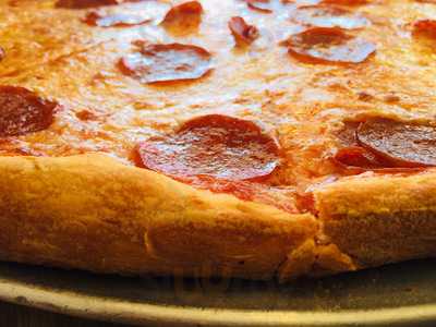 Mama's Pizza