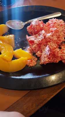 Shakey's Pizza Parlor