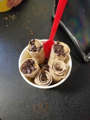 Freezing Roll Rolling Ice Cream