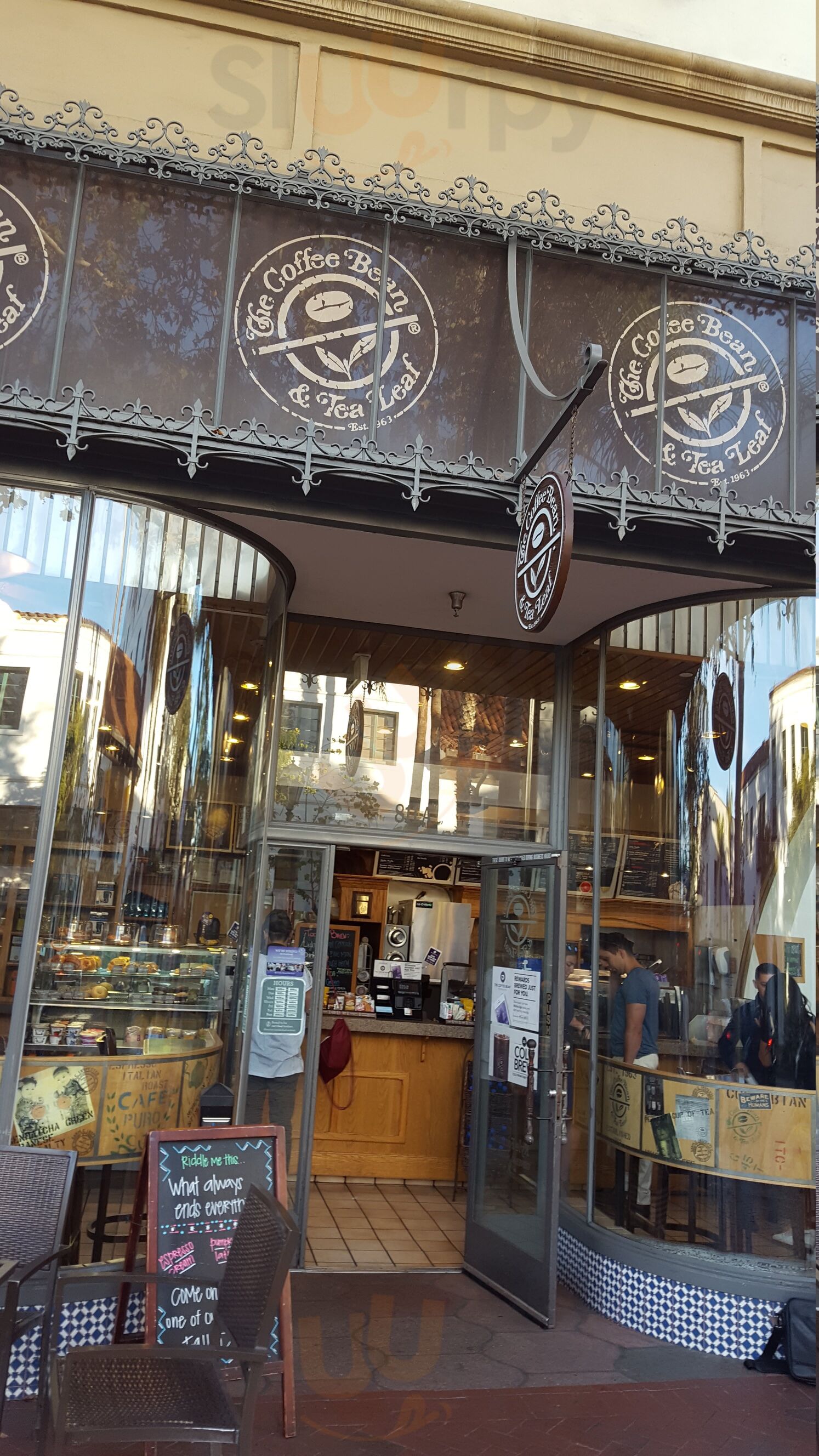 The Coffee Bean & Tea Leaf