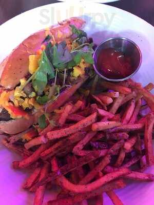 Shade Street Food And Bar