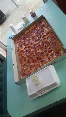 Avelino's Pizza