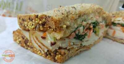 Tropical Smoothie Cafe