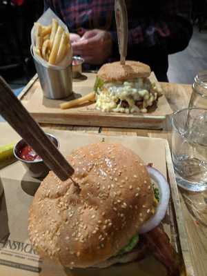 The Ainsworth - Newark