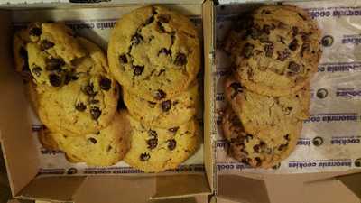 Insomnia Cookies