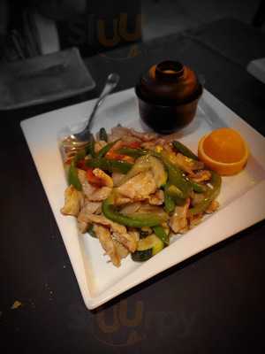 East Moon Asian Bistro