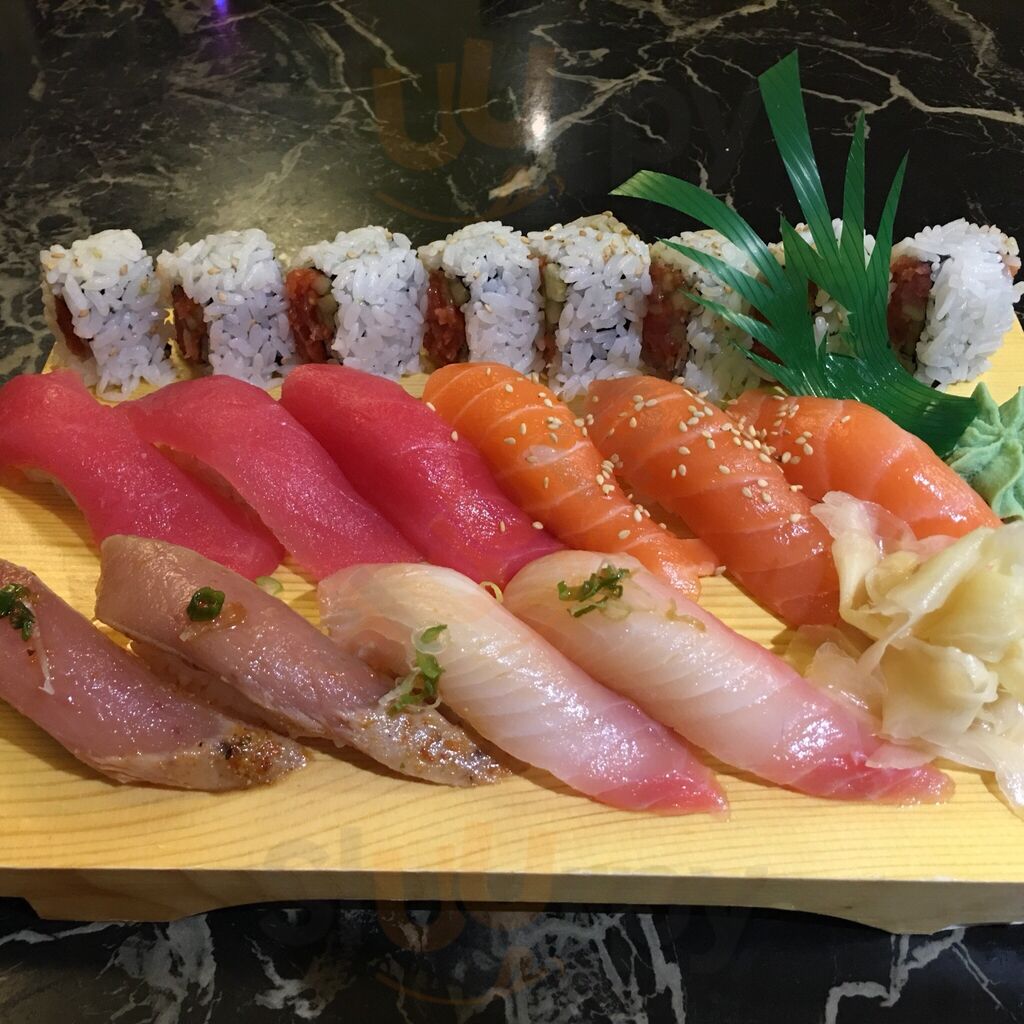 California Roll & Sushi