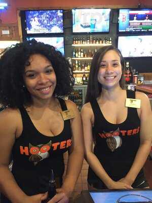 Hooters