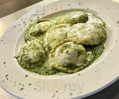 Hank's Italian Restaurant