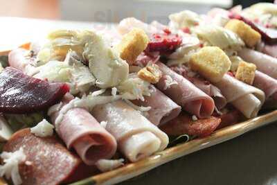 Hank's Italian Restaurant