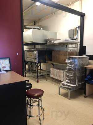 Giovanni's Pizza & Calzone