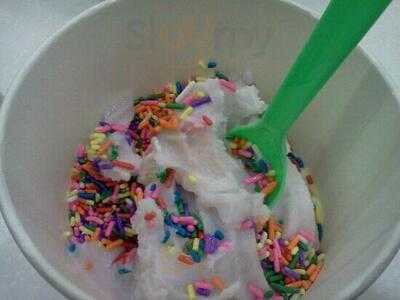 Yobe Frozen Yogurt