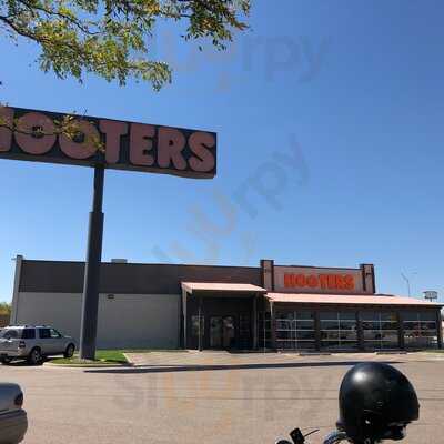 Hooters