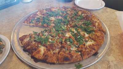 Grinders Deli & Pizzeria