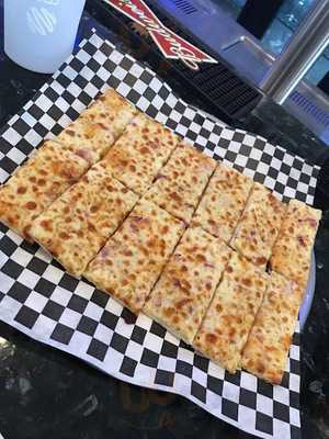 Chicago's Pizza With A Twist