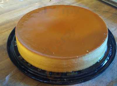 Los Almendros Bakery