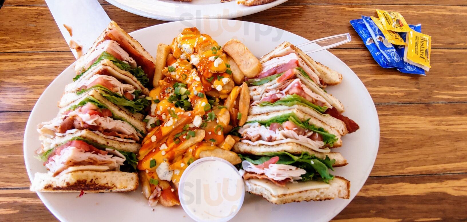 Schooners Patio Grille