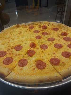 Ramon's Pizza And Wings