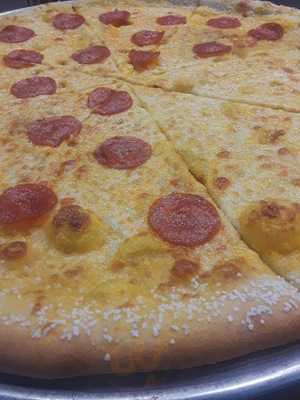 Ramon's Pizza And Wings