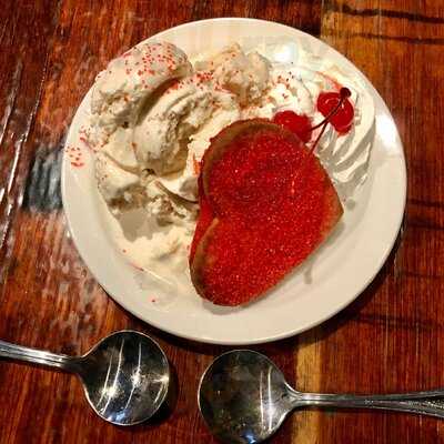 Mackenzie River Pizza, Grill & Pub