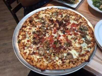 Mackenzie River Pizza, Grill & Pub
