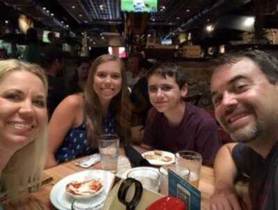 Mackenzie River Pizza, Grill & Pub