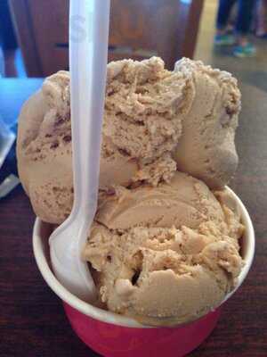 Inside Scoop Creamery