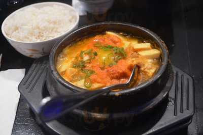 Mama Satto Sushi Restaurant