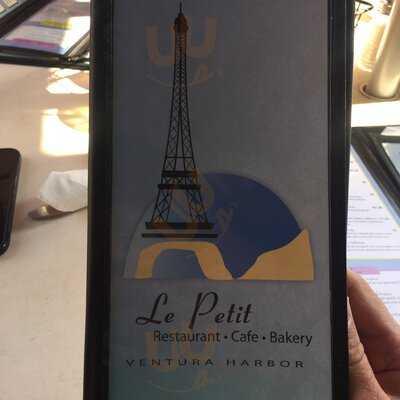 Le Petit Cafe Bakery