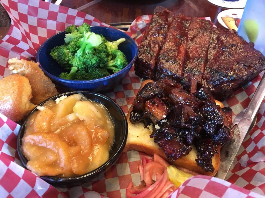 Famous Dave's Bar-b-que