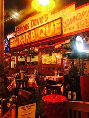 Famous Dave's Bar-b-que
