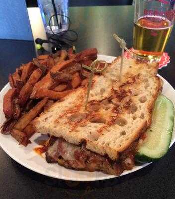 Mccabe's Bar & Grille