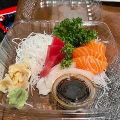 Nana Noodles & Sushi Bar