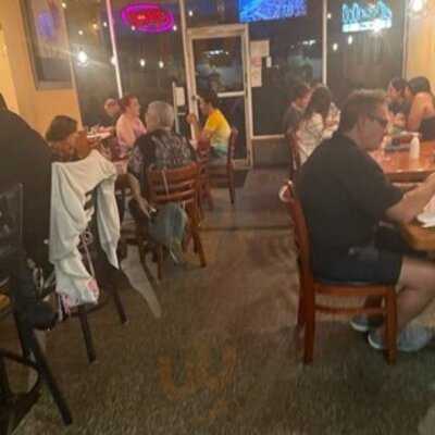 Nana Noodles & Sushi Bar