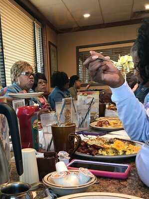 Fryn' Pan Family Restaurant 10th Street