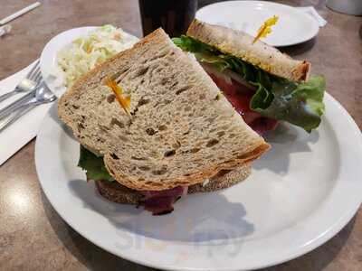 Danny's Deli & Grill