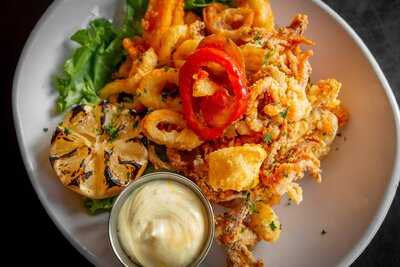 730 Tavern, Kitchen & Patio