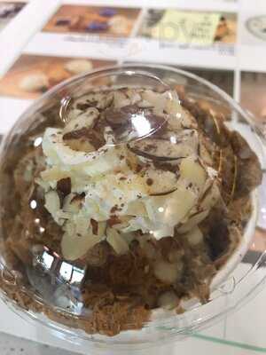 I Am Frozen Dessert Cafe