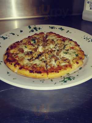 La Rouge Restaurant & Lounge