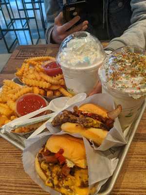 Shake Shack Ann Arbor
