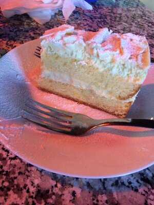 Marino's Pizzeria & Wine Bar Trattoria