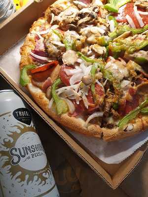 Harvard House Of Pizza