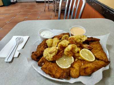 Mona Lisa Pizza & Grill