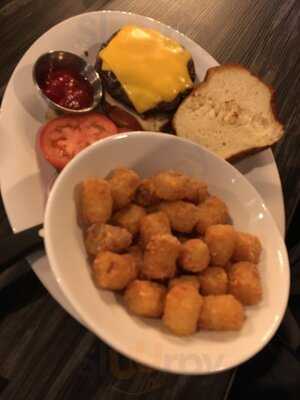 The Edison Pub And Eatery