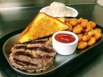 Crack'd Pot Restaurant & Bakery