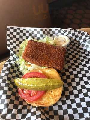 Crack'd Pot Restaurant & Bakery