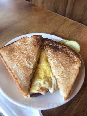 Crack'd Pot Restaurant & Bakery